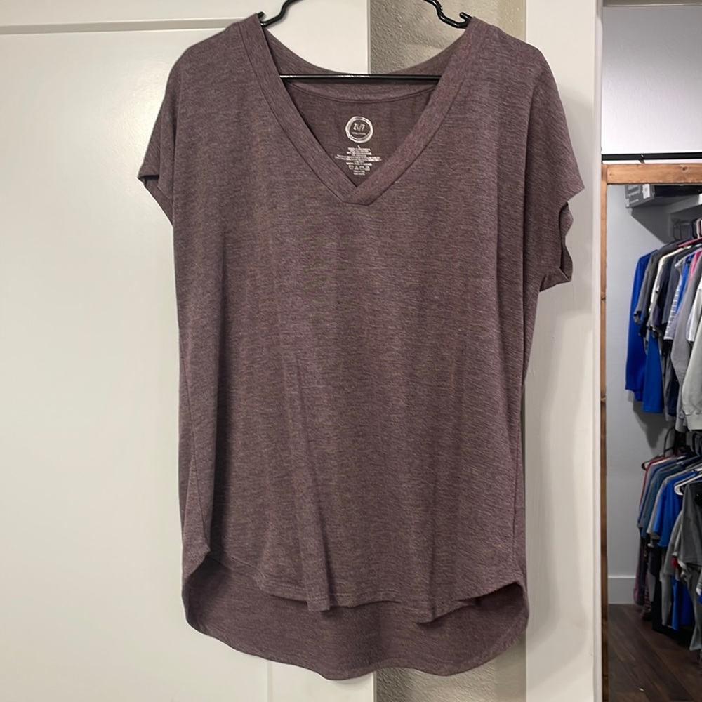 V neck tee